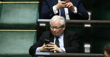 Koronawirus. Wyciekły "przekazy dnia" PiS