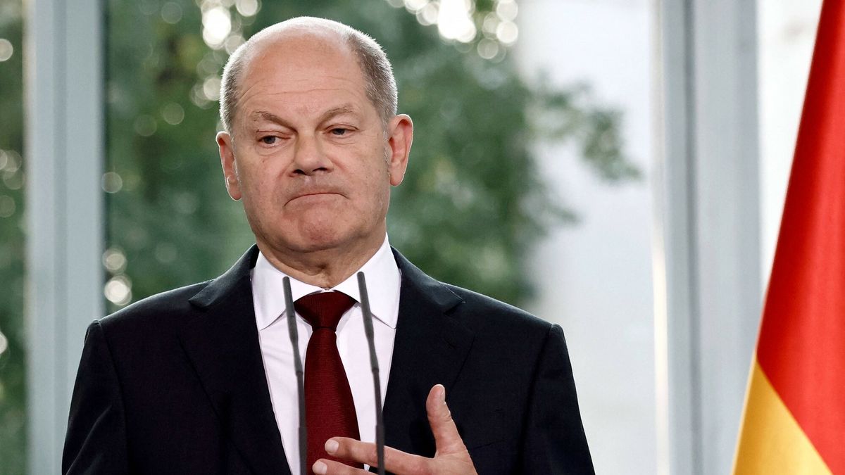 Temporary
German Chancellor Olaf Scholz gives a joint press conference with the chairwoman of the German union association (DGB) and the President of the Confederation of German Employers' Associations (BDA) on October 31, 2022 in Berlin, following a meeting with representatives of employers and trade unions, focused on exploding energy prices and high inflation. (Photo by Carsten Koall / AFP)
CARSTEN KOALL