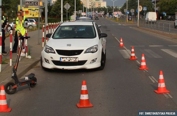 Dwie dziewczynki na hulajnodze potrącone na przejściu. Policja przypomina: to nie jest zabawka