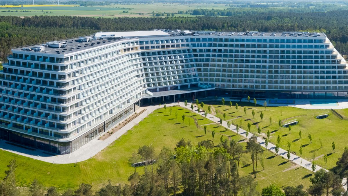 Hotel Gołębiewski w Pobierowie.