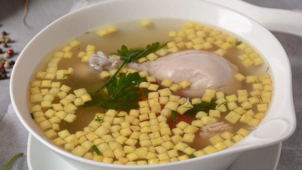 Do rosołu świetnir sprawdzą się chrupiące grzanki