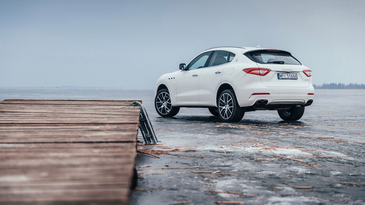 Przeczytaj test porównawczy tych samochodów