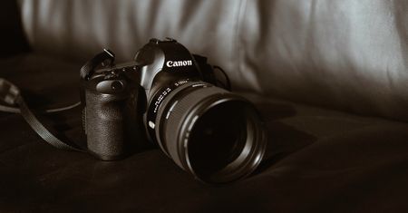 Canon wchodzi na rynek handlu matrycami. Konkurencja dla Sony?