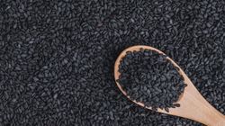 Wzmacnia kości, wspiera hormony i metabolizm. Dodaj do sałatki