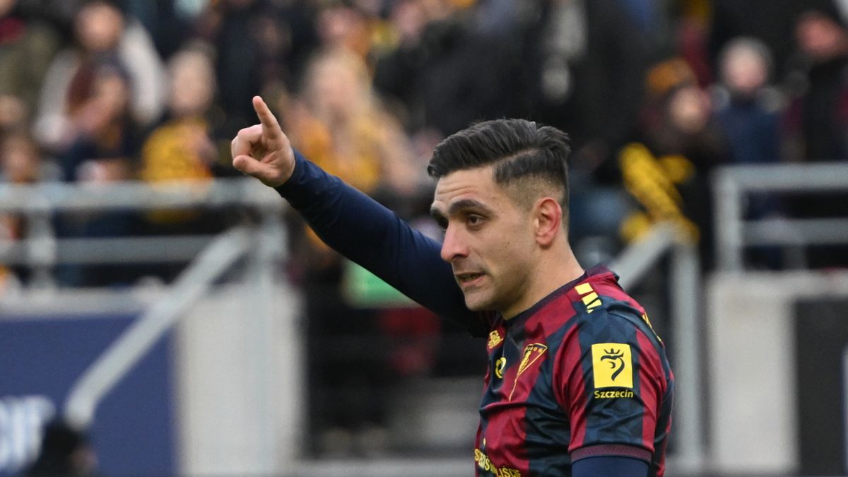 PAP / Marcin Bielecki / Efthymis Koulouris w meczu Pogoni Szczecin z GKS-em Katowice