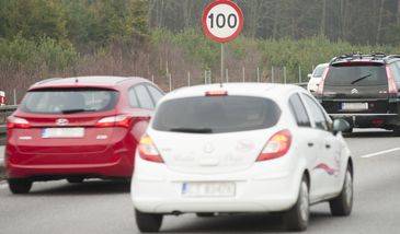 Według badań z 2015 r. aż 67 proc. polskich kierowców przekracza dopuszczalną prędkość