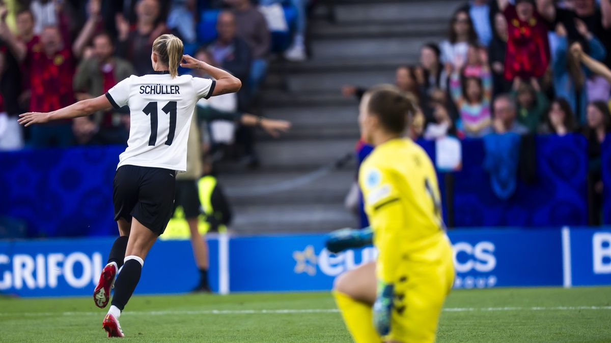 PAP/EPA / Til Buergy