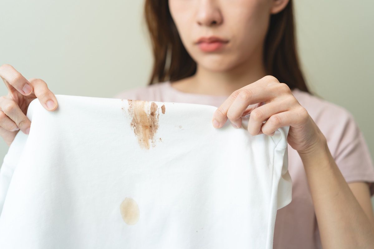 Outsmart stubborn stains. Discover grandma's secret weapons!