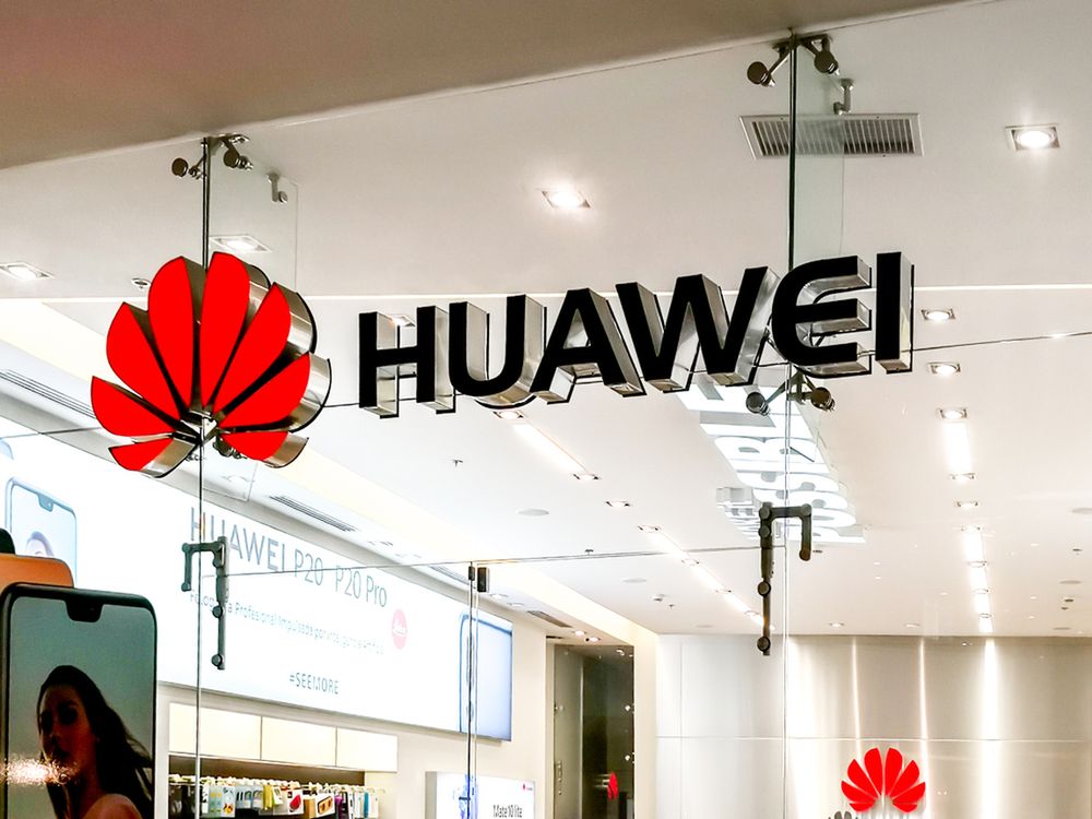Huawei za darmo zabezpieczy twój smartfon folią ochronną. I jeszcze dorzuci prezent
