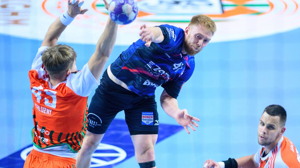 PAP / Przemysław Karolczuk / Krystian Wołowiec w akcji