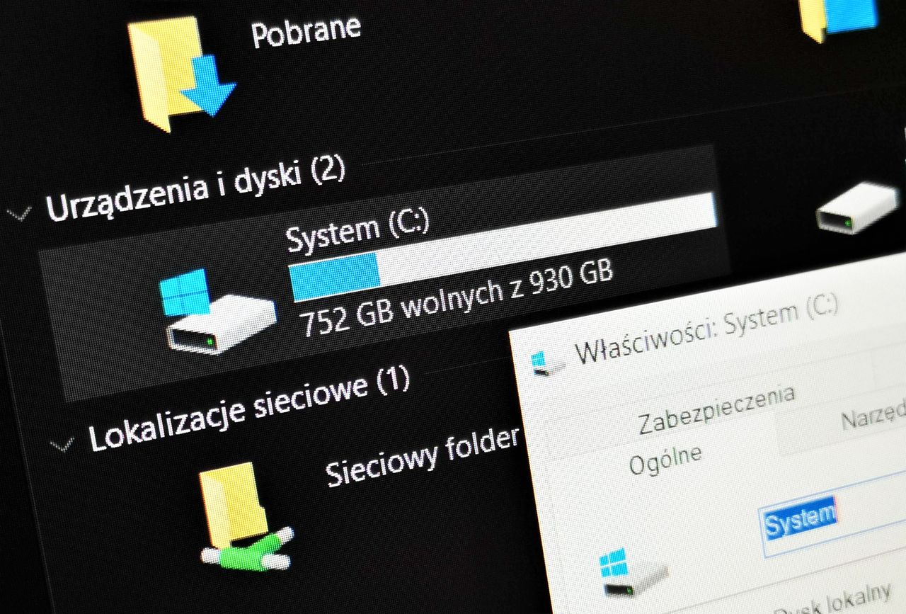 Windows 10: ciemny motyw Eksploratora jest dostępny od ponad roku. Wciąż ma istotne wady