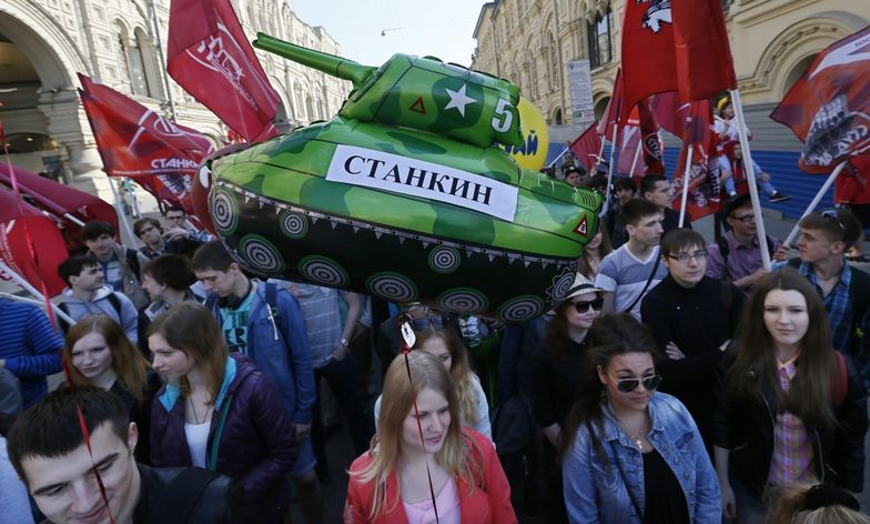 Pochód pierwszomajowy na Placu Czerwonym. "Putin ma rację"