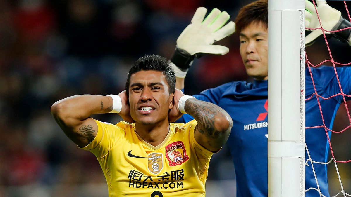 Paulinho w barwach Guangzhou Evergrande