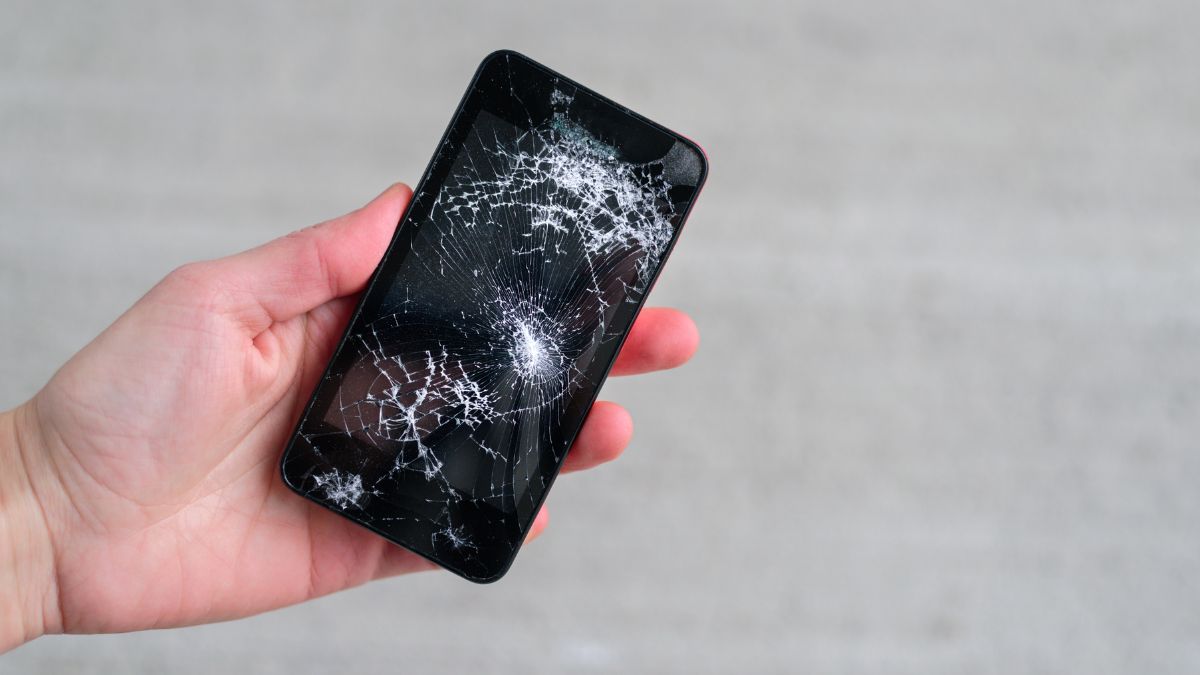 Jak odzyskać dane z całkowicie zniszczonego telefonu?