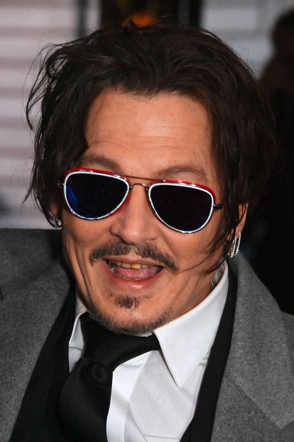 Uwagę zwracały jednak żółtawe zęby Johnny'ego Deppa