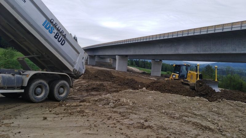 Zakopianka wciąż jest w budowie. Kierowcy muszą uzbroić się w cierpliwość.