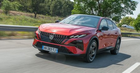 Pierwsza jazda: odświeżony Peugeot 408