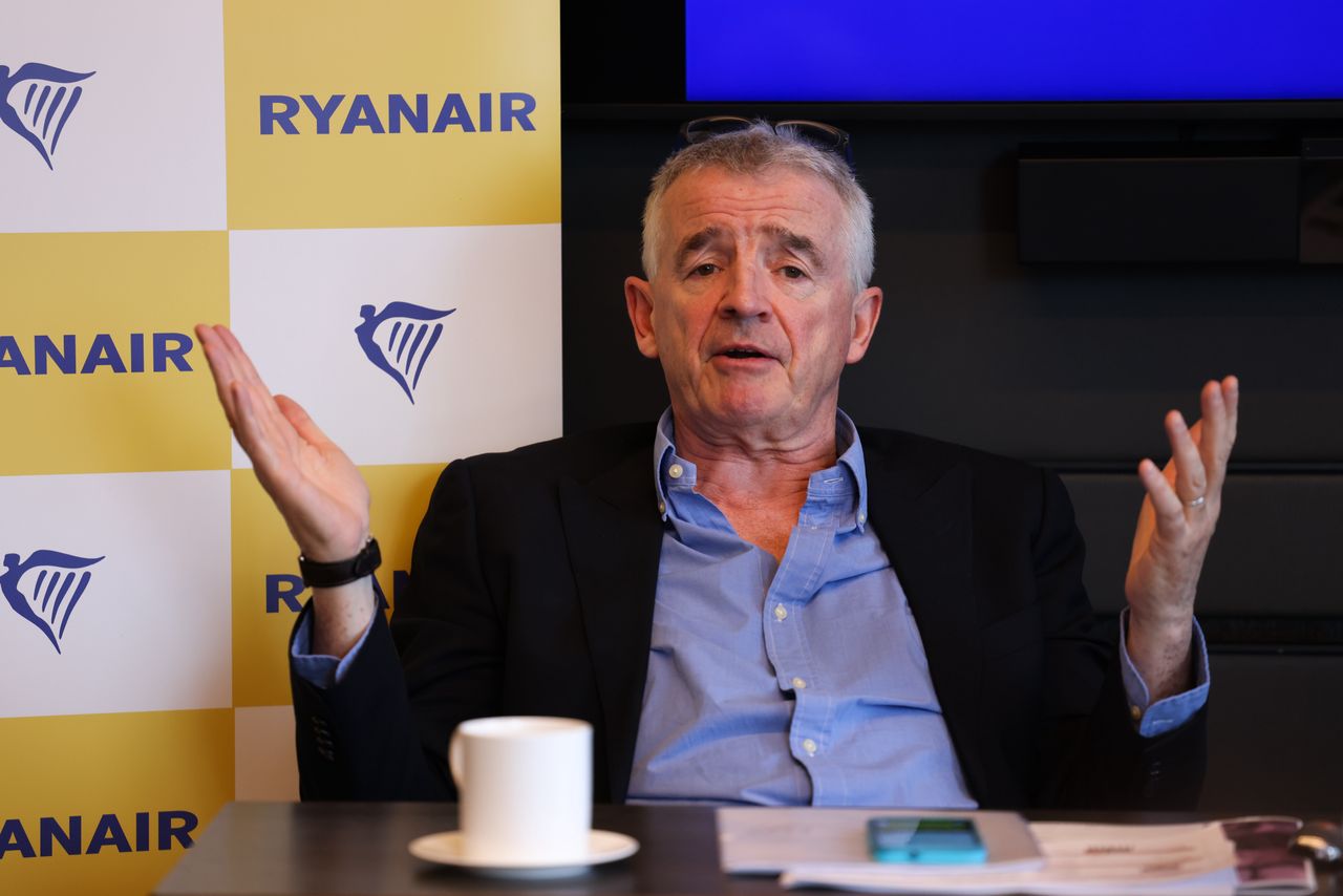 Michael O'Leary apeluje: o 6.00 rano na lotnisku pij wodę, kawę lub herbatę, nie alkohol