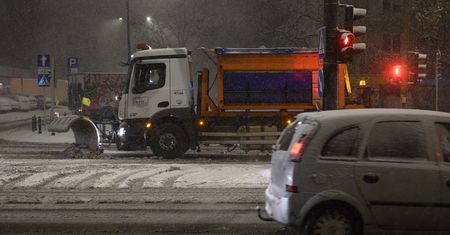 Zima nie odpuści w Polsce. Mróz, śnieg i odwilże