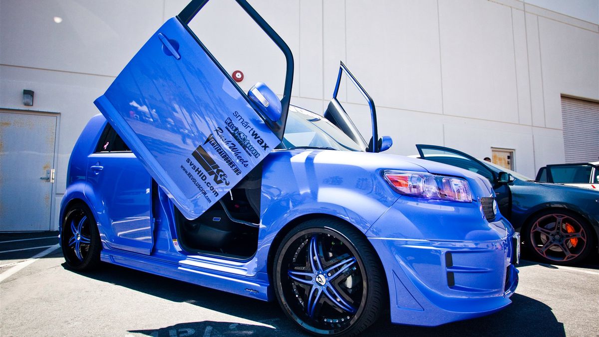 Lambo doors - kicz czy profesjonalny tuning? [galeria] 1