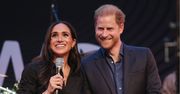 Meghan Markle dołącza do księcia Harry'ego w Dusseldorfie i PRZEPRASZA za spóźnienie: "Wyprawiłam dzieci do szkoły" (ZDJĘCIA)