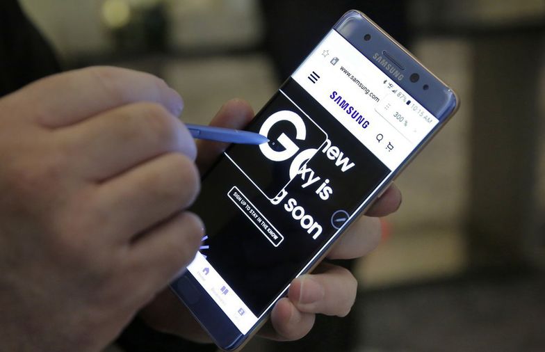 Wybuchający telefon odbił się na zyskach Samsunga. Spółka zarobiła o 30 proc. mniej