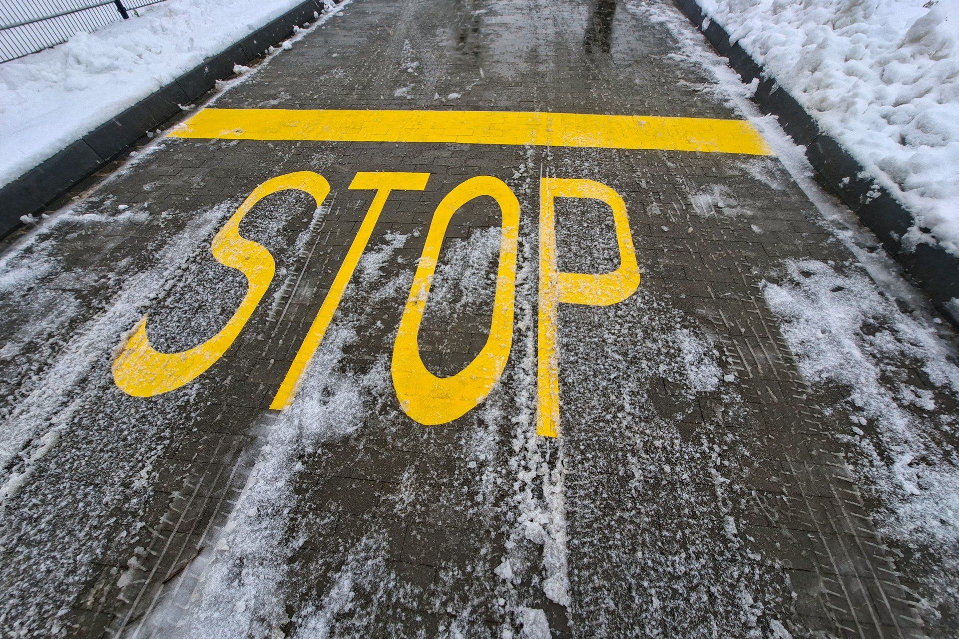 Otwarcie lądowiska dla helikopterów Lotniczego Pogotowia Ratunkowego w Jaśle