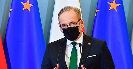 Koronawirus się rozpędza. Niedzielski powiedział dlaczego
