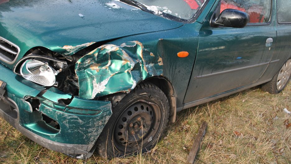wypadek, samochód, samochodowy, kraksa, blacha, reflektor, polisa, odszkodowanie, ubezpieczenie, blacharstwo, naprawa, laweta, warsztat samochodowy