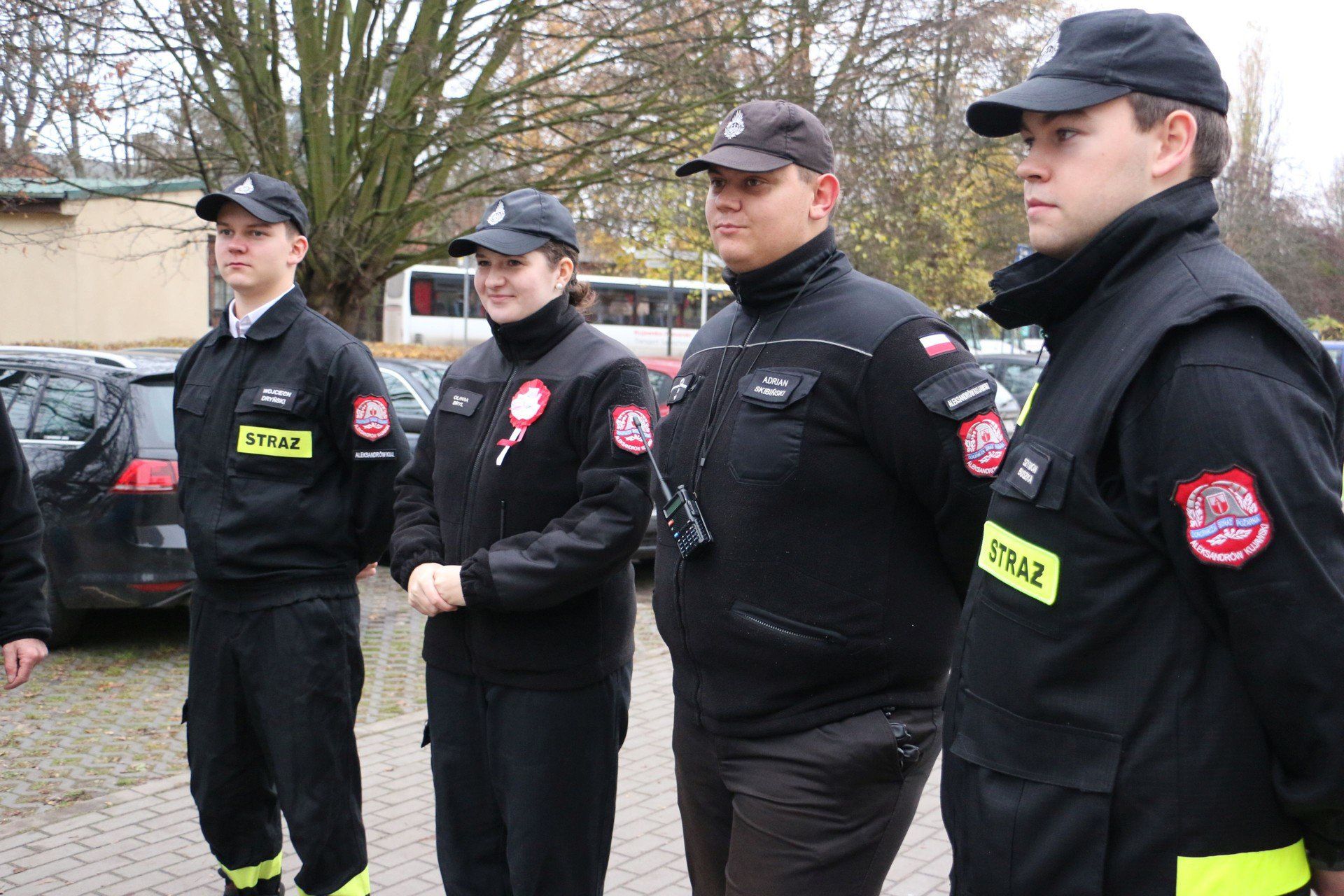 Bieg Niepodległości 2025 w Aleksandrowie Kujawskim. To już trzecia edycja, która przyciągnęła ponad 200 biegaczy