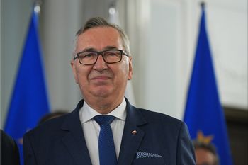 Najbogatszy poseł-emeryt. Tyle co miesiąc dostaje polityk PiS