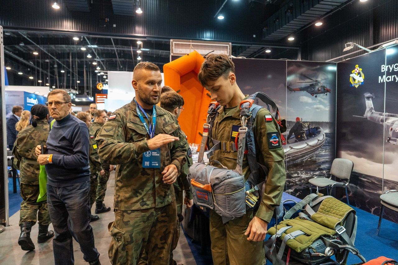 Brygada Lotnictwa Marynarki Wojennej. Służba i miłość do latania