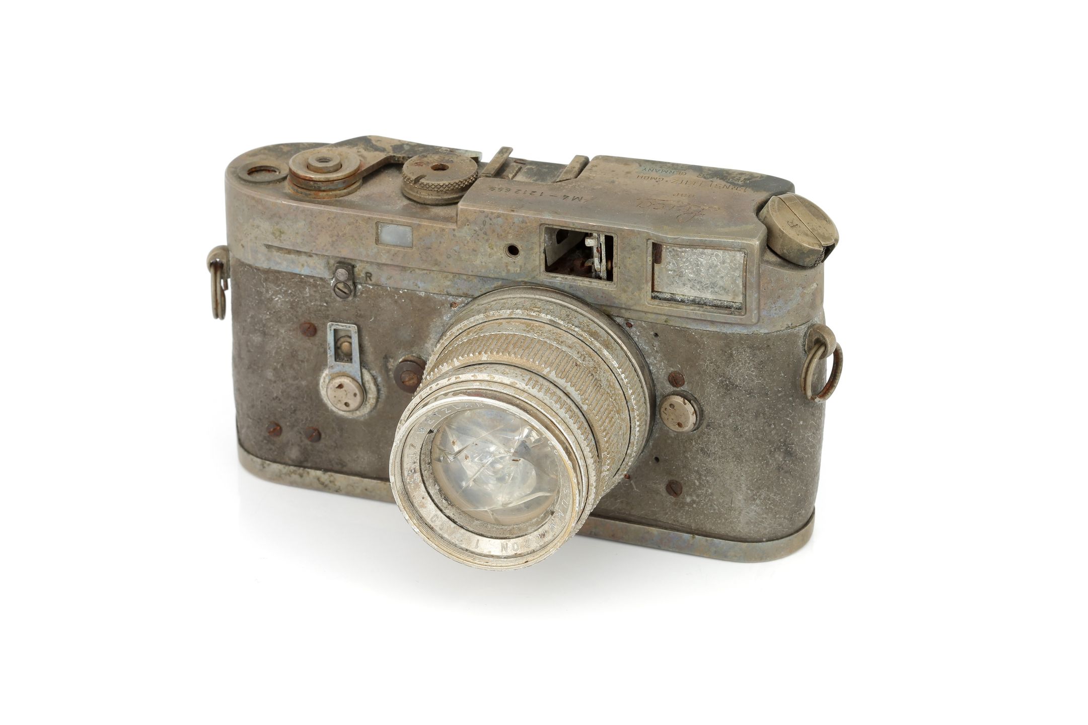 Niedziałająca Leica M4 w opłakanym stanie sprzedana za równowartość 7,9 tys. złotych 2