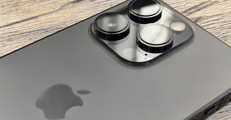 Apple zluzuje więzi z Azją. Planuje używać chipów z USA i Europy