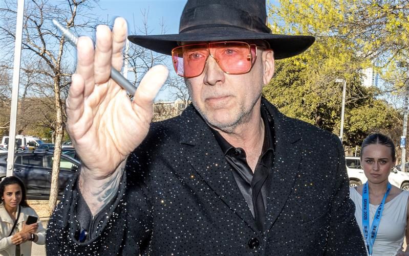 Nicolas Cage zaskakuje wyglądem. W tym kostiumie nie przypomina siebie