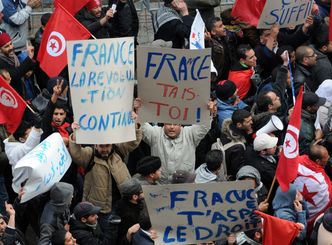 Tunezja wyraża poparcie dla rządu. Tłumy na ulicach