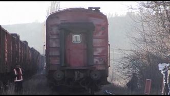 Inspektorzy OBWE zabierają pociągiem wrak samolotu MH17 z Ukrainy