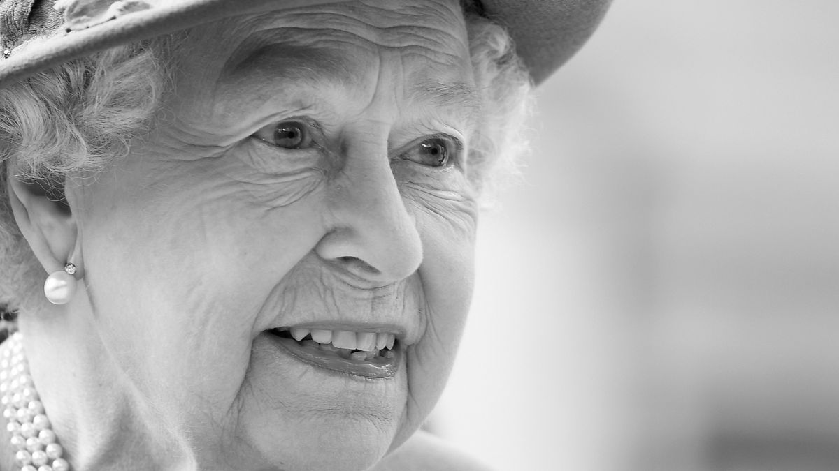 PAP/EPA / ANDY RAIN  / Na zdjęciu: królowa Elżbieta II