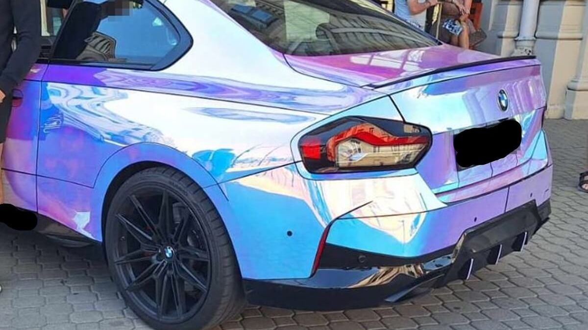 Zatrzymane do kontroli policyjnej BMW na ul. Krakowskie Przedmieście