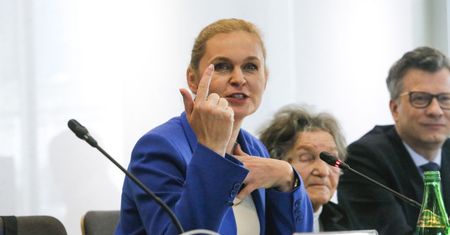 Nowacka jednak ugięła się przed Ordo Iuris? [OPINIA]