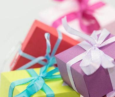 Jak najlepiej wybrać prezent na święta dla bliskich osób? Prezent pod choinkę dla każdego