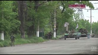 Prorosyjscy separatyści umacniają barykady na obrzeżach miasta; słychać wystrzały