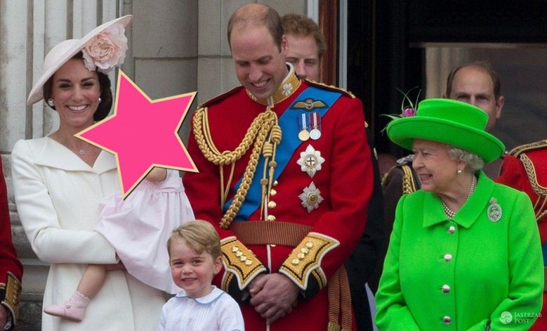 Rodzina Królewska na balkonie Pałacu Buckingham