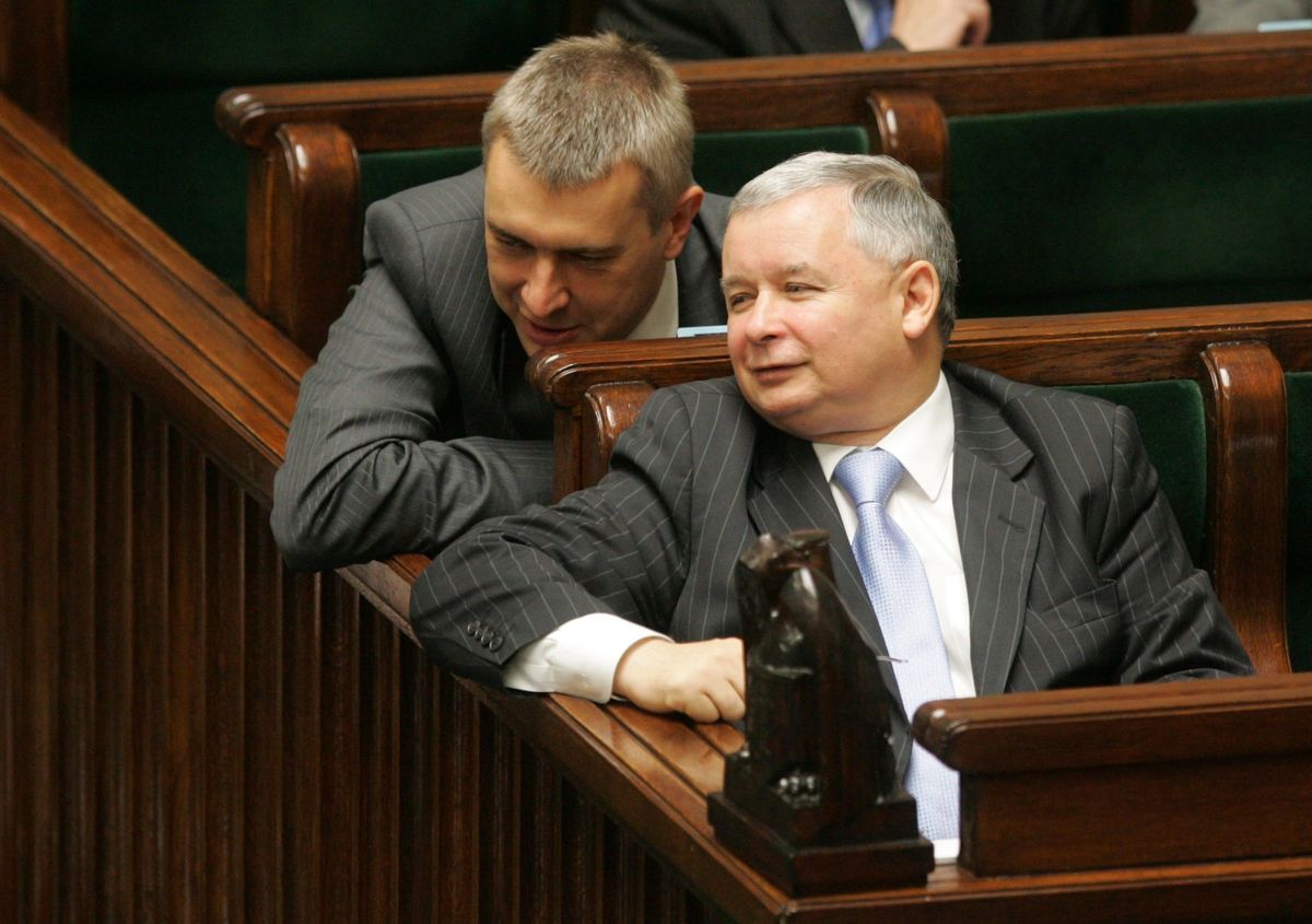 Sejm. Roman Giertych oraz Jarosław Kaczyński w ławach rządowych (zdj. arch.)