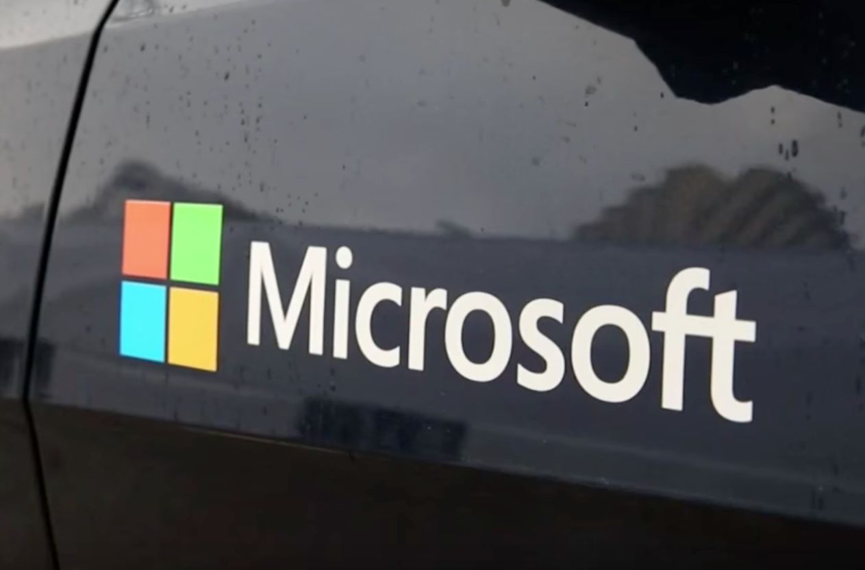 Autonomiczny samochód Microsoftu wyjechał na ulice z Cortaną na pokładzie