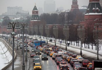 Kreml daje przyzwolenie na kradzieże aut w UE. Rosja umożliwi ich rejestrację
