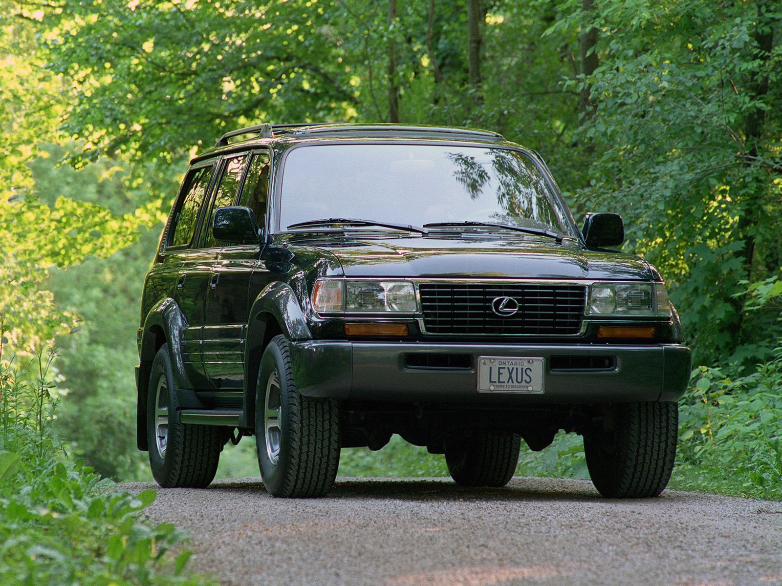 Lexus LX 2