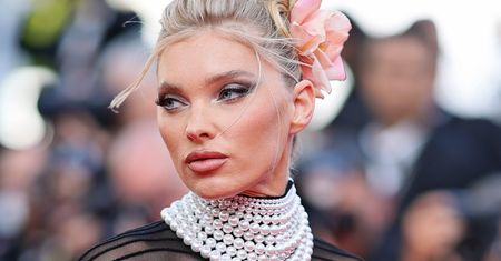 Weszła w "zakazanej" sukni. Złamała zasady czerwonego dywanu w Cannes?
