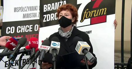 Związkowcy domagają się od rządu podwyżek i grożą strajkiem pielęgniarek