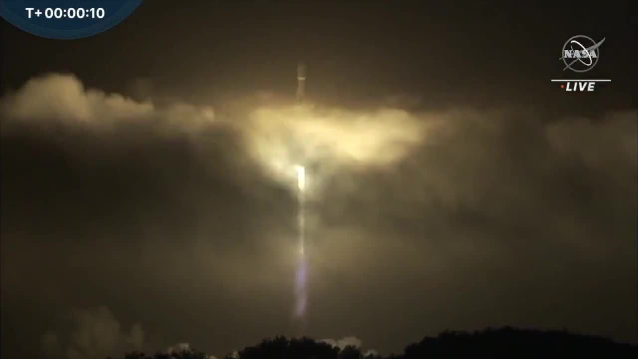 Rakieta Falcon 9 od SpaceX na kursie kolizyjnym z Księżycem